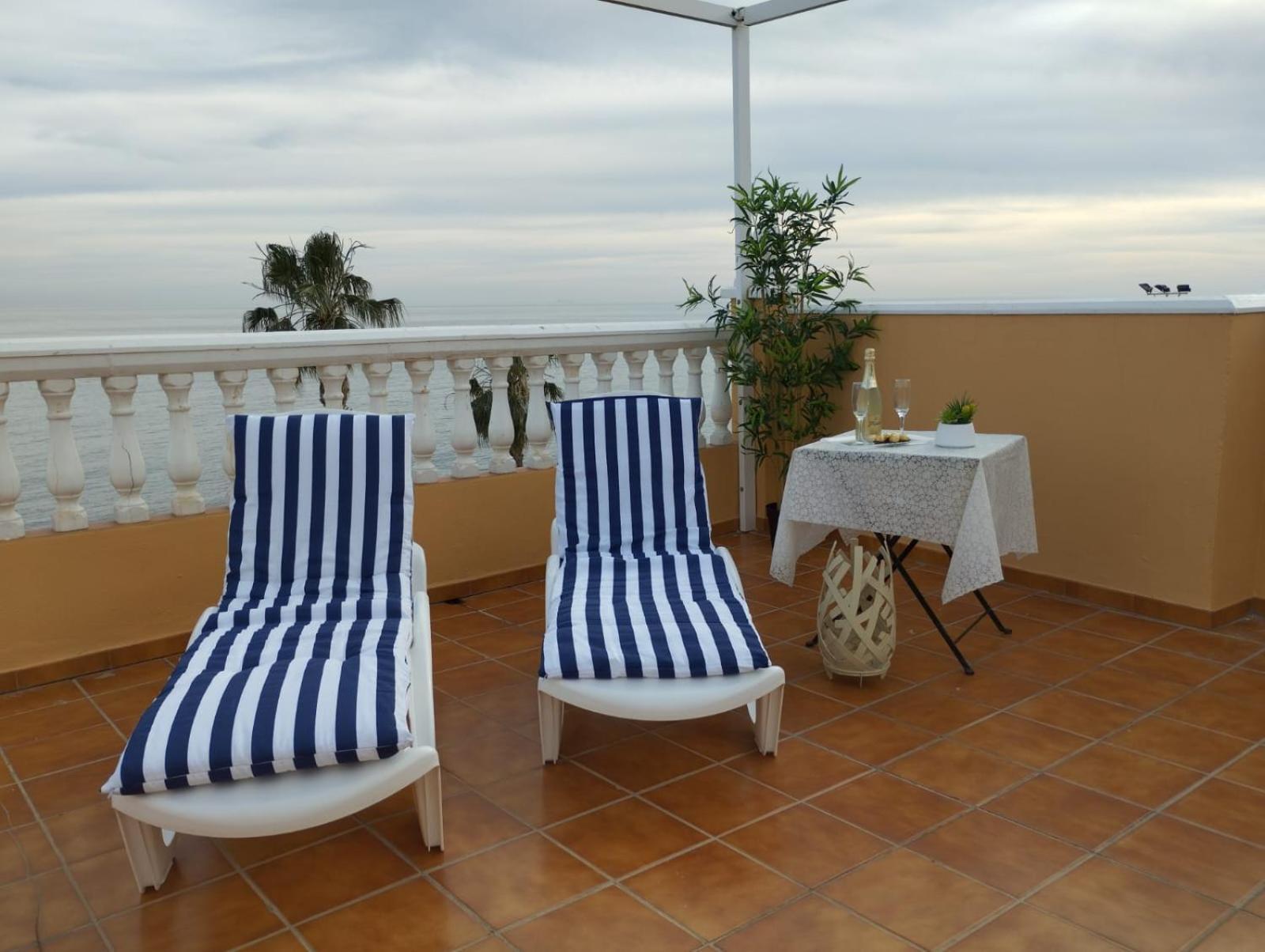 Apartamentos Playacala La Cala Del Moral Exteriör bild