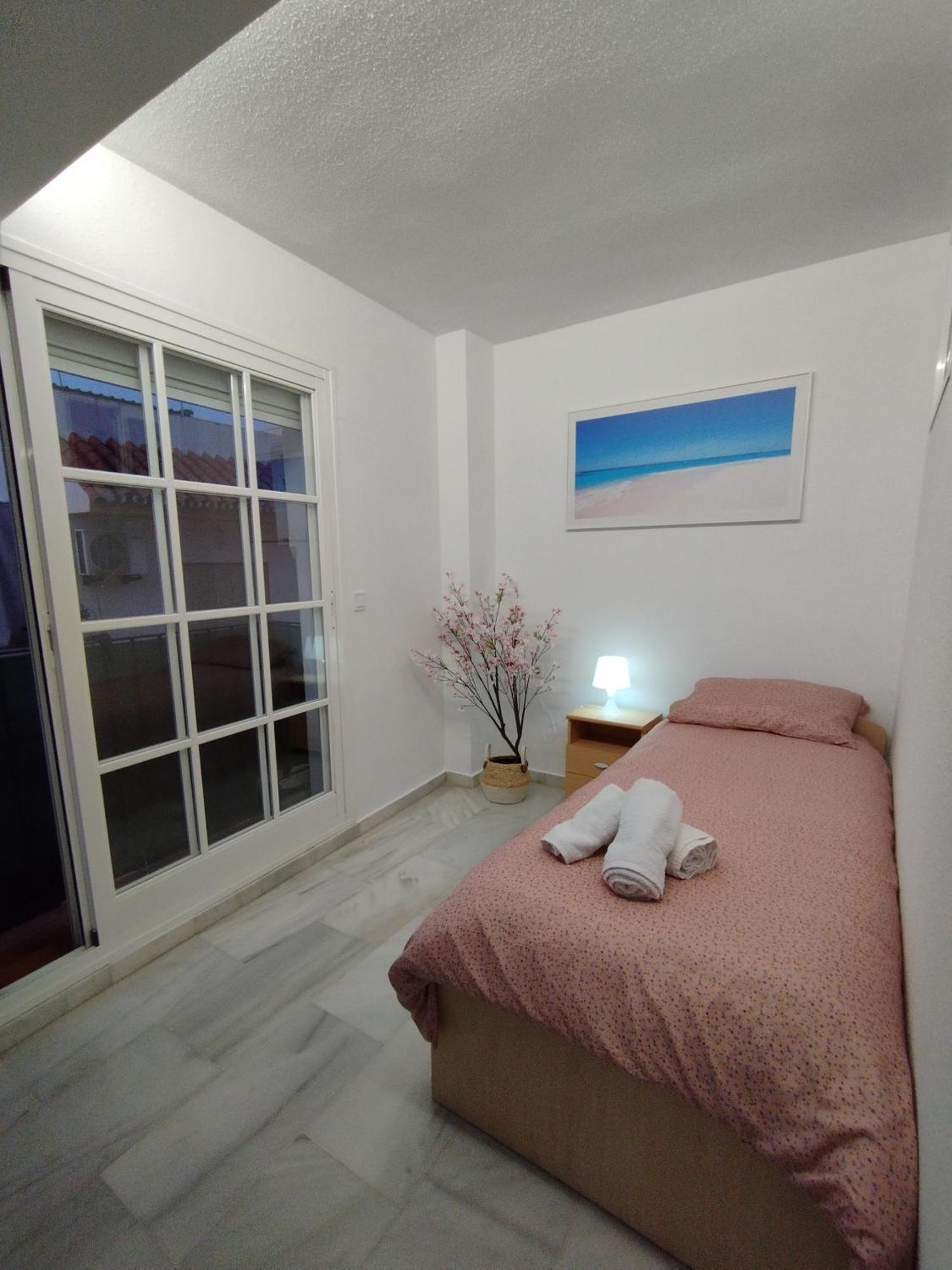 Apartamentos Playacala La Cala Del Moral Exteriör bild